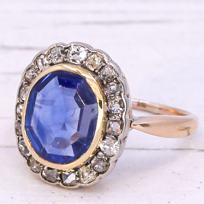 Art Deco 2.00 Carat Ceylon Sapphire & Diamond Ring, circa 1915