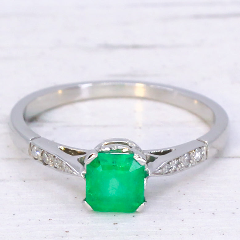 Colombian emerald engagement ring