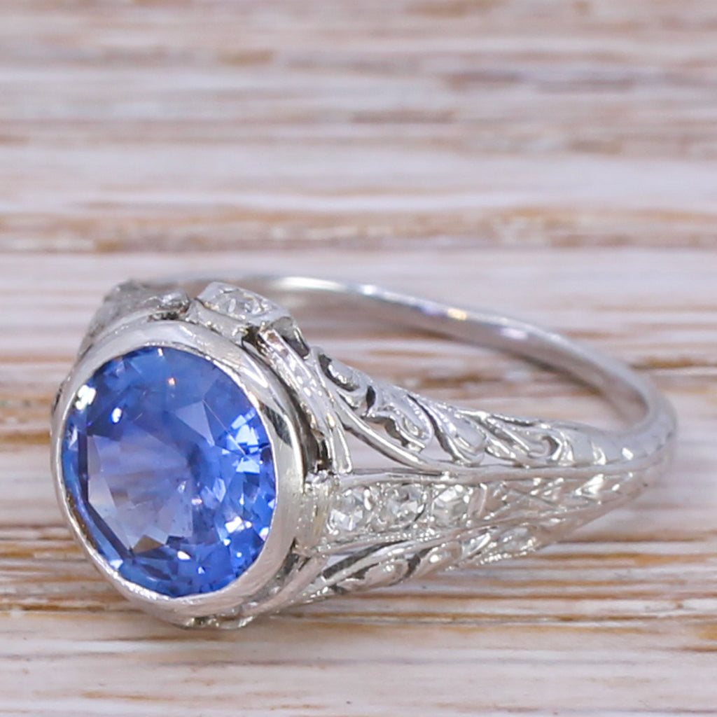 Edwardian 2.14 Carat Sapphire Solitarie Ring, circa 1910