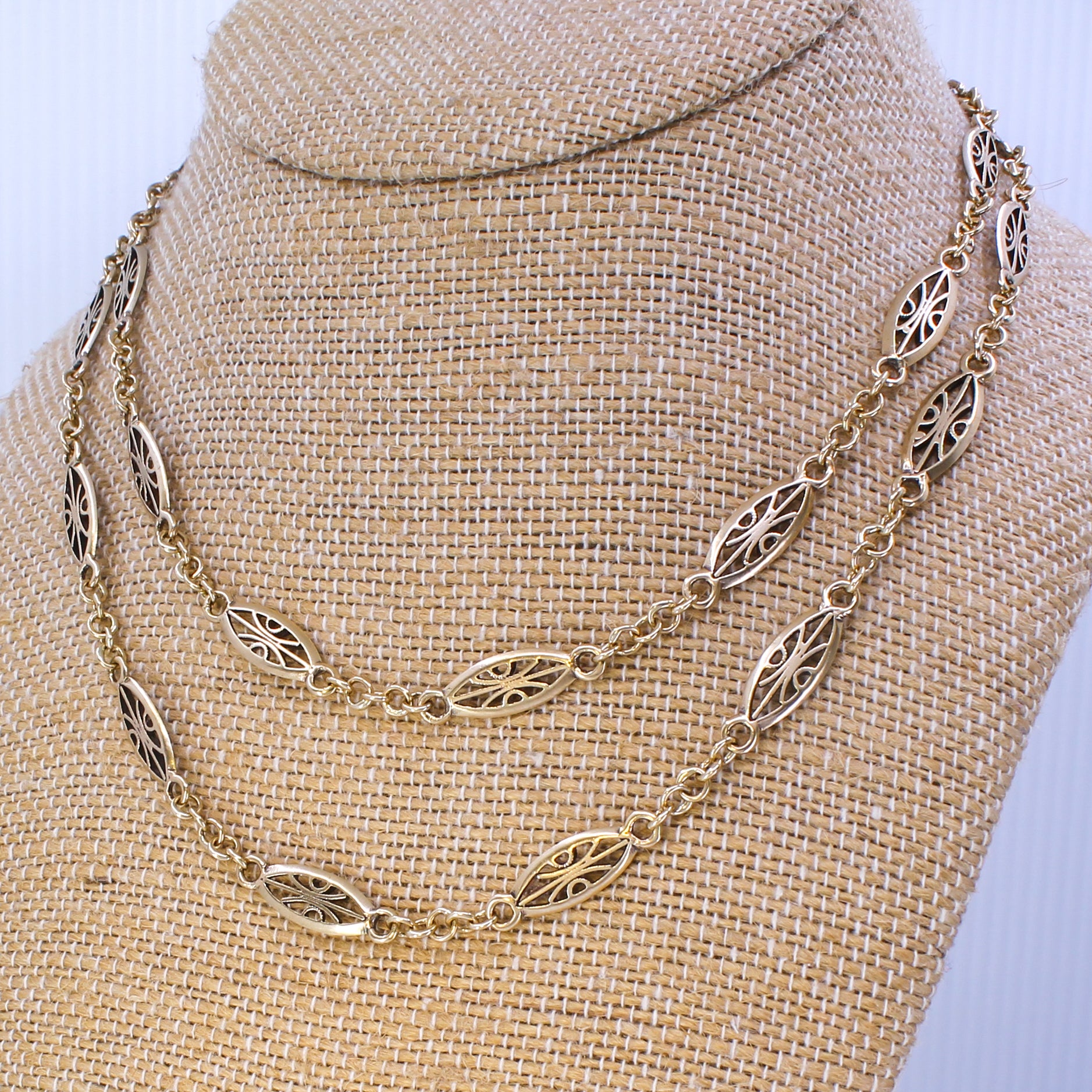 Mid Century 9k Gold 31 Inch Chain, circa 1960