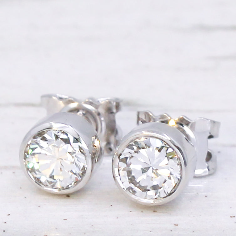 1.08 Carat Round Brilliant Cut Diamond Stud Earrings, 18k White Gold