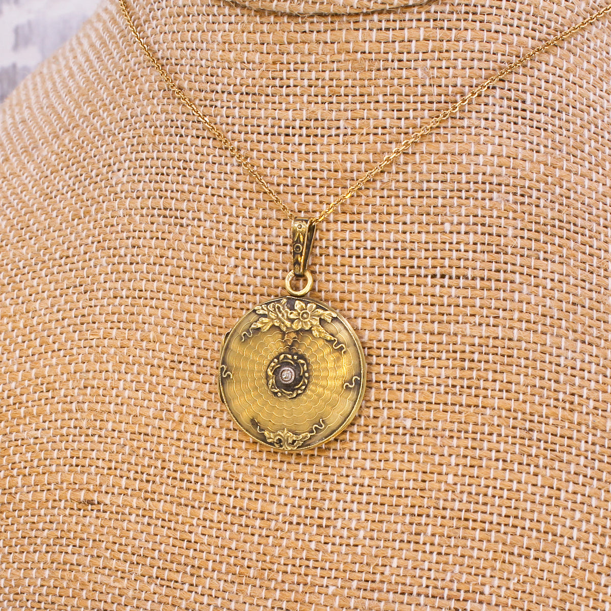 Belle Époque pendant
