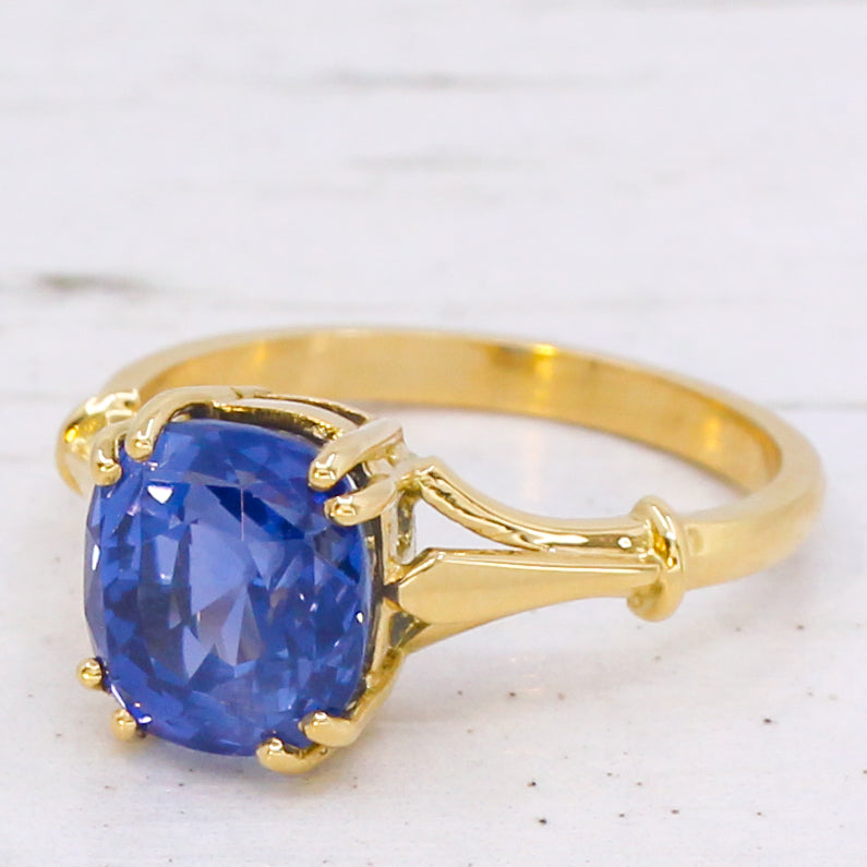 Antique 3.94 Carat Unheated Ceylon Sapphire Solitaire RIng, circa 1910