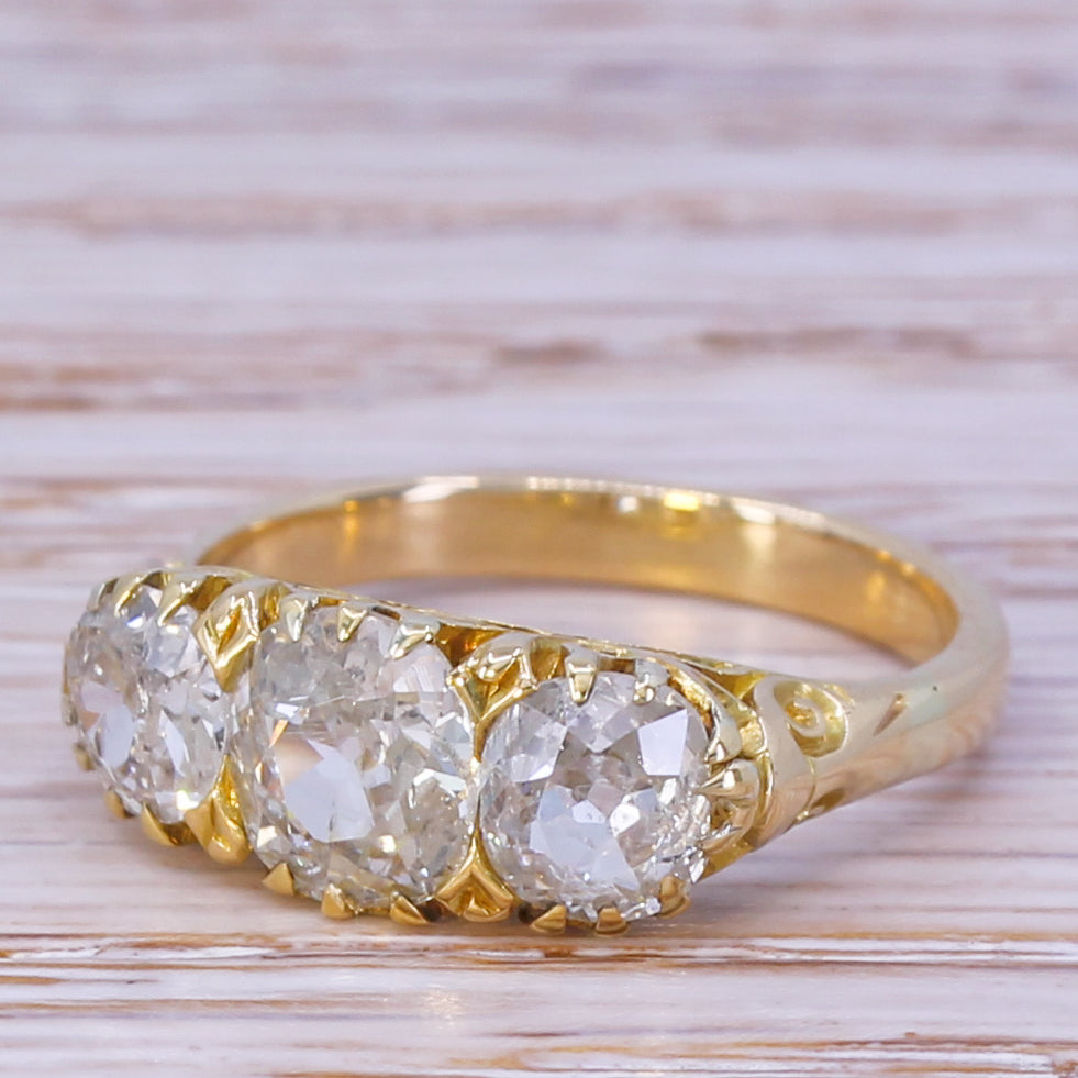 Victorian 1.75 Carat Old Cut Diamond Three Stone Ring, circa 1900