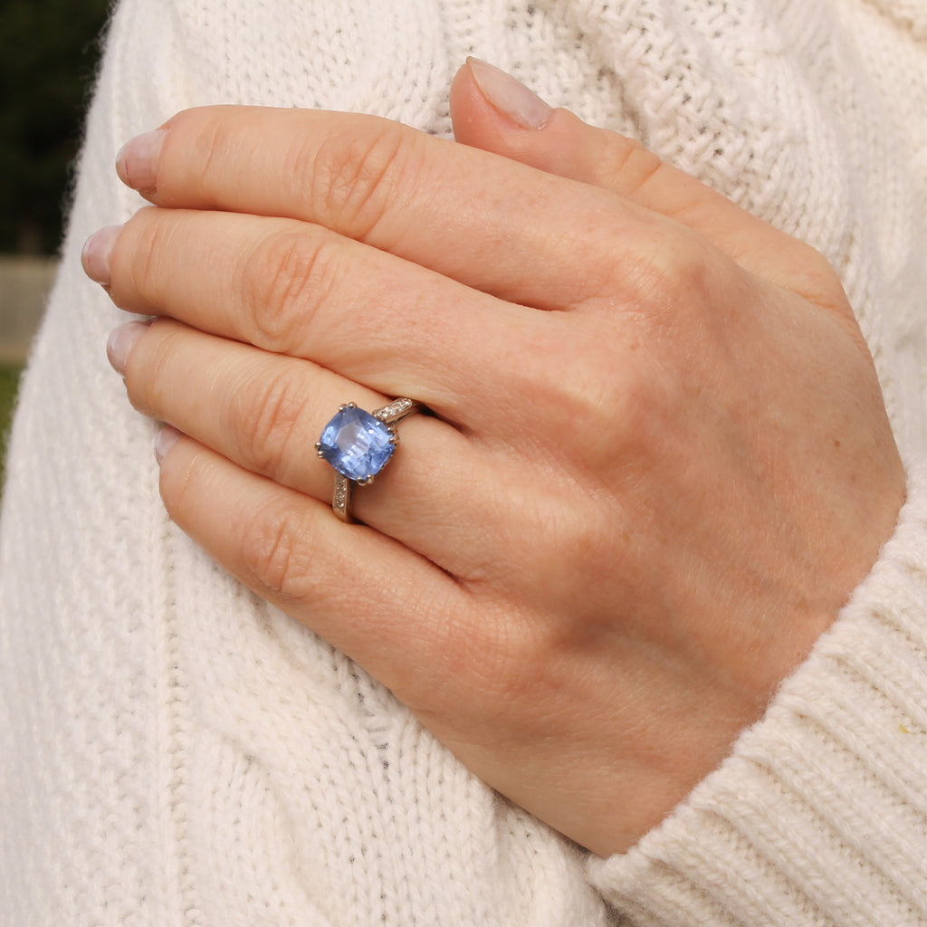 unheated Ceylon sapphire solitiare