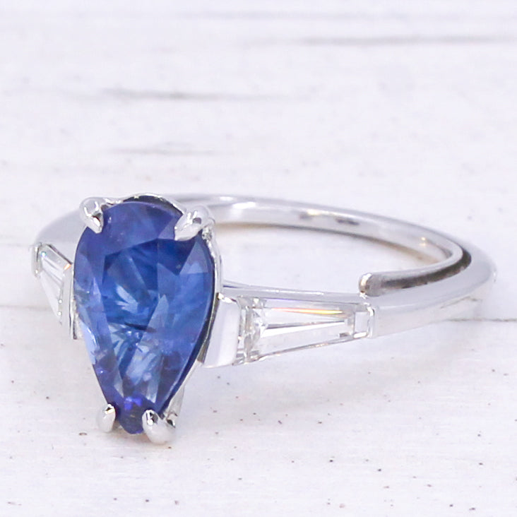 pear cut sapphire ring