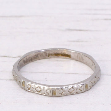 Vintage Engraved Platinum Wedding Band Ring, circa 1915