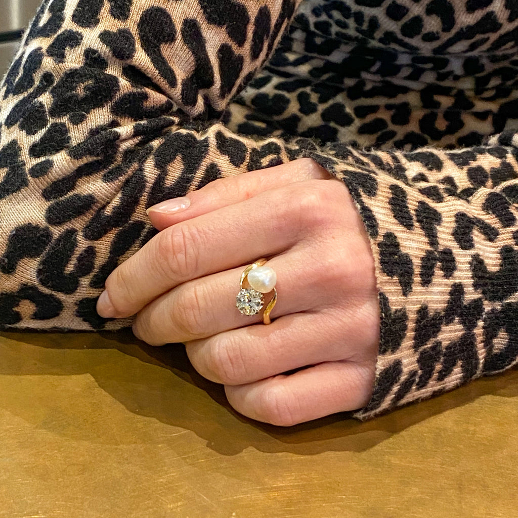 Natural pearl & diamond ring