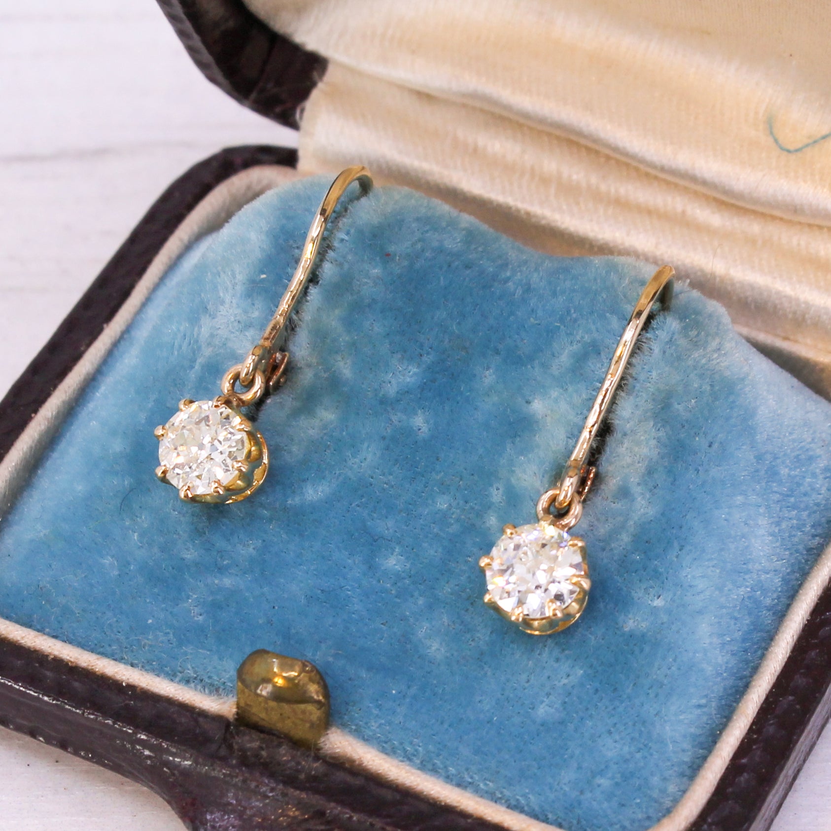 Edwardian 1.01 Carat Old Cut Diamond Drop Earrings, circa 1910