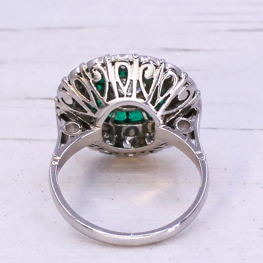 Contemporary 1.64 Carat Diamond & Tsavorite Garnet Ring, circa 1980