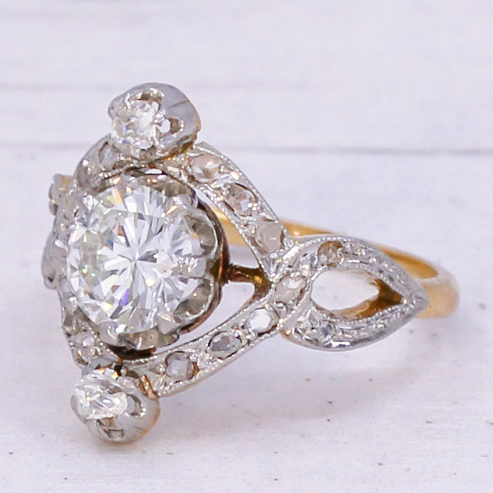 Art Deco 0.94 Carat Transitional Cut Diamond Cluster Ring, circa 1940