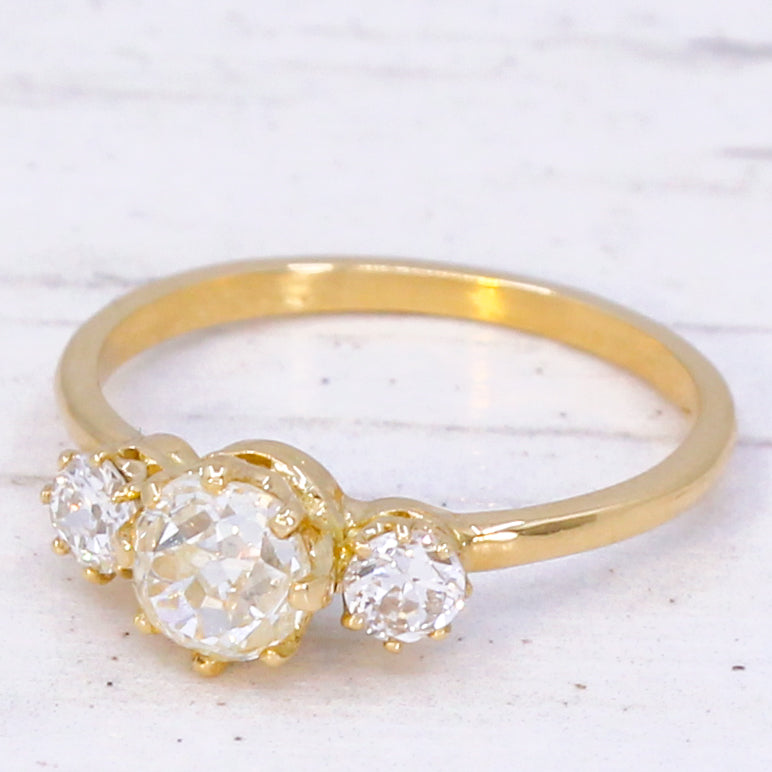 Antique 0.96 Carat Old Cut Diamond Three Stone Ring, circa 1910
