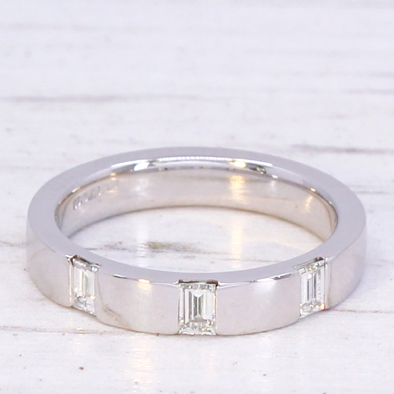 Modern 0.30 Carat Baguette Cut Diamond Ring, 18k Gold, size K 1/2