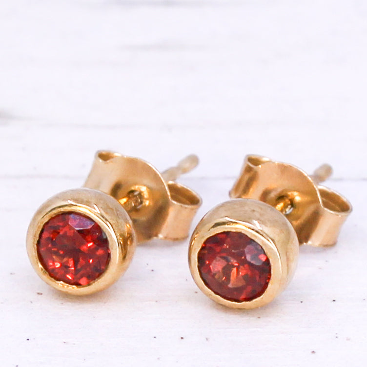 garnet stud earrings