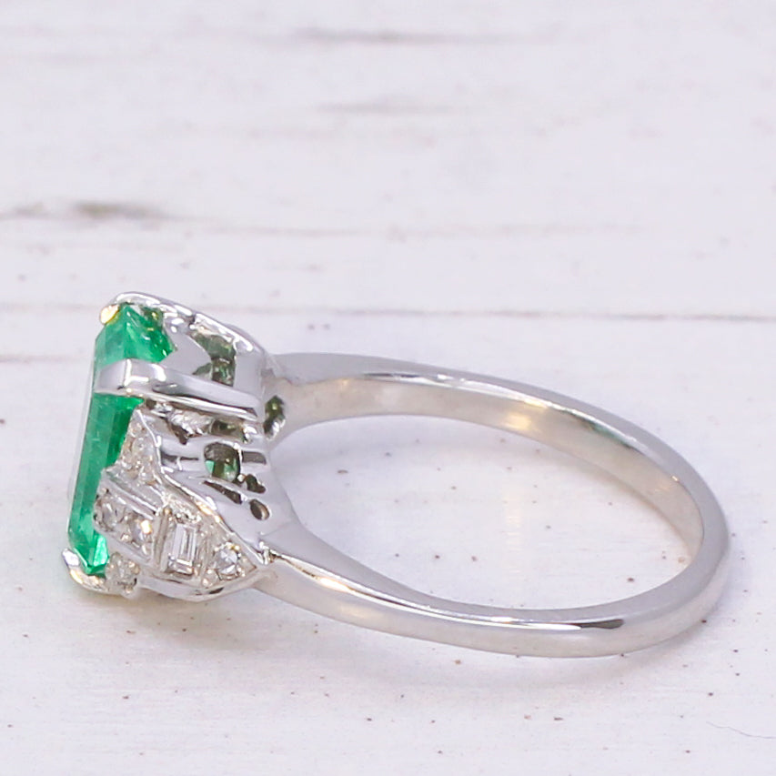 Art Deco Colombian emerald