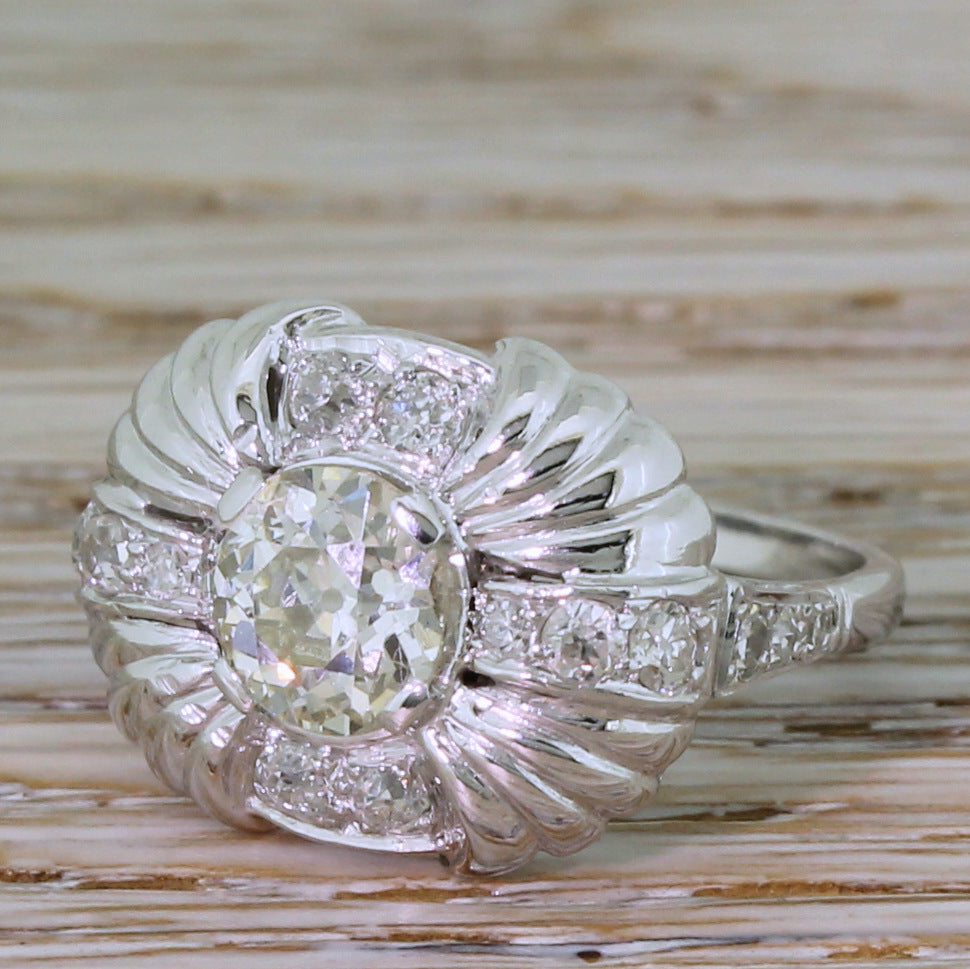 Art Deco 1.98 Carat Old Cut Diamond Cluster Ring, circa 1940