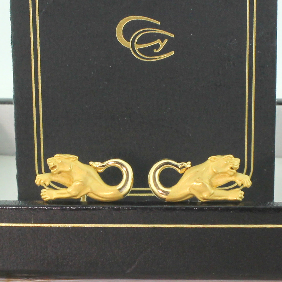 CARRERA Y CARRERA Panther Cufflinks, 18k Gold