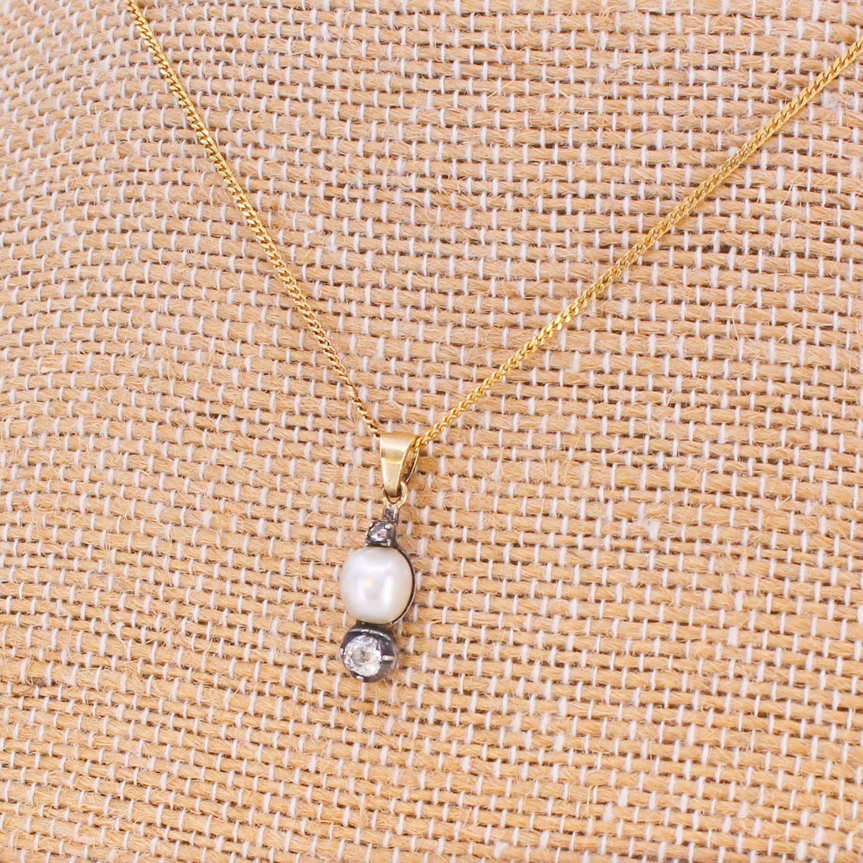 Antique pearl pendant