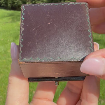 pearl and tsavorite garnet