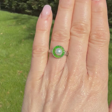 pearl and tsavorite garnet